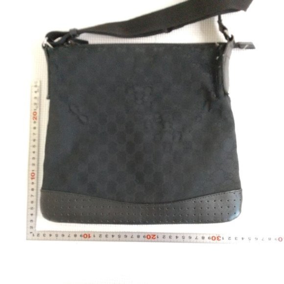 Gucci GG Canvas Shoulder Bagš„PRICE DROPš„ - Picture 2 of 13